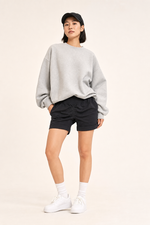 Carina Biker Short studio, Seravani