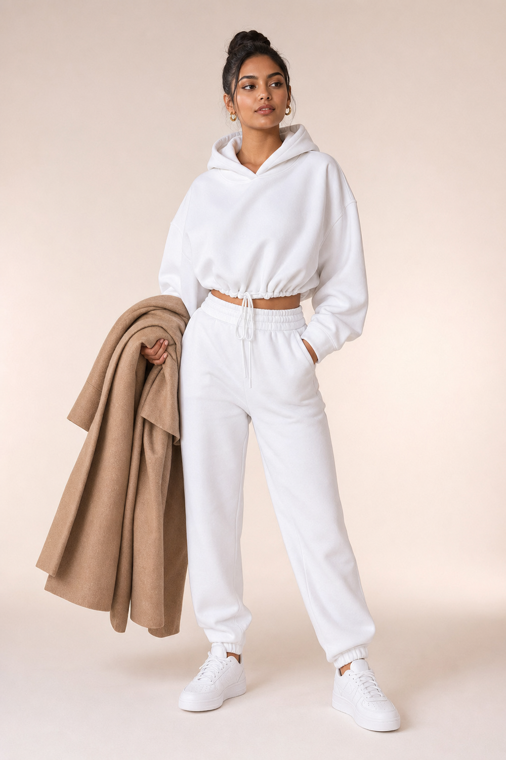 Nina Fleece Hoodie Set studio, Seravani